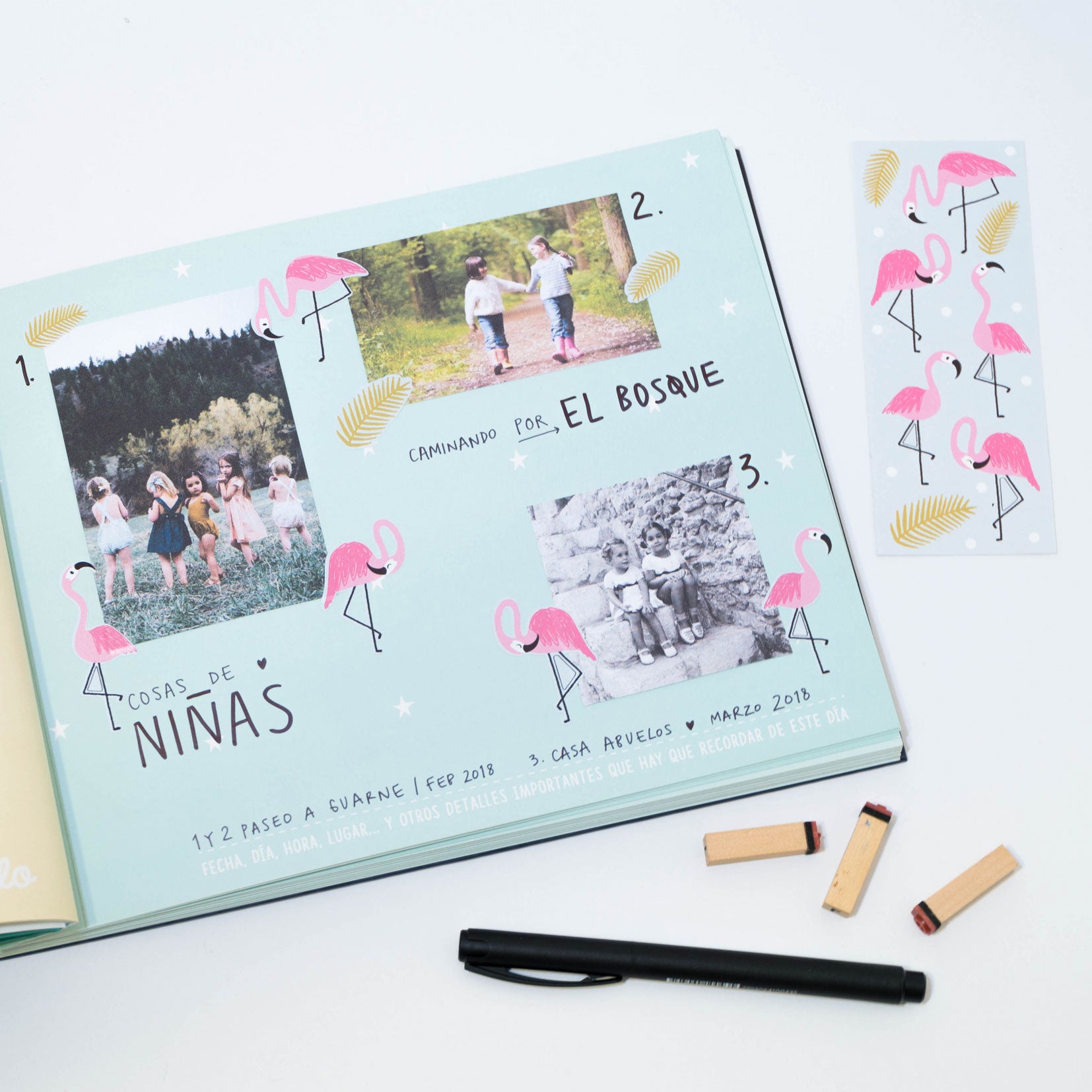 Ministicker Flamingos.